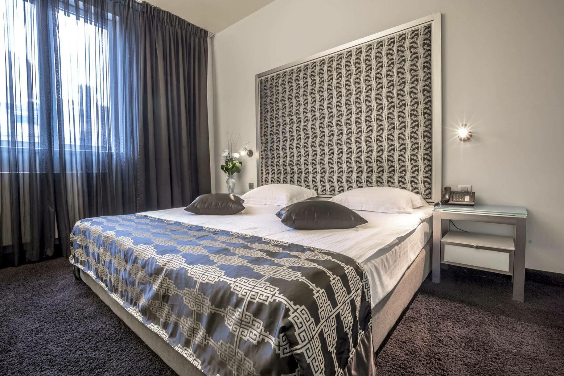 Central Park View Apartments Бухарест Екстер'єр фото